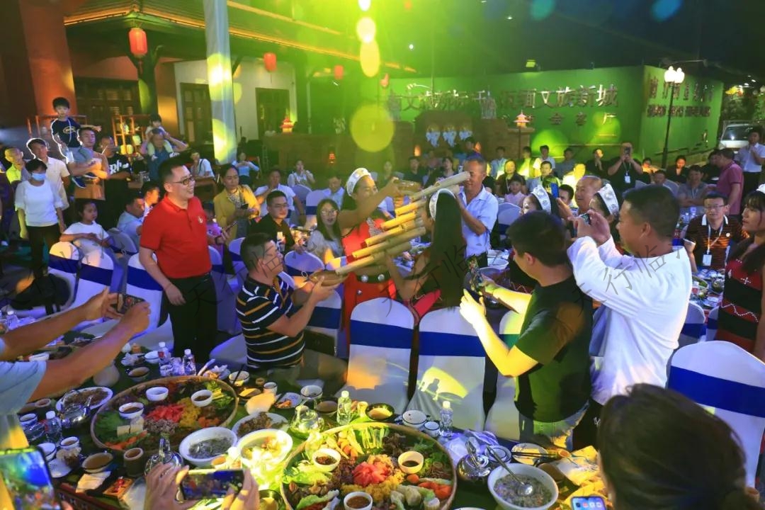 博覽三千年佤文化精粹的“茶文化體驗(yàn)季”大型主題活動(dòng)，再一次，將臨滄魅力澎湃釋放！